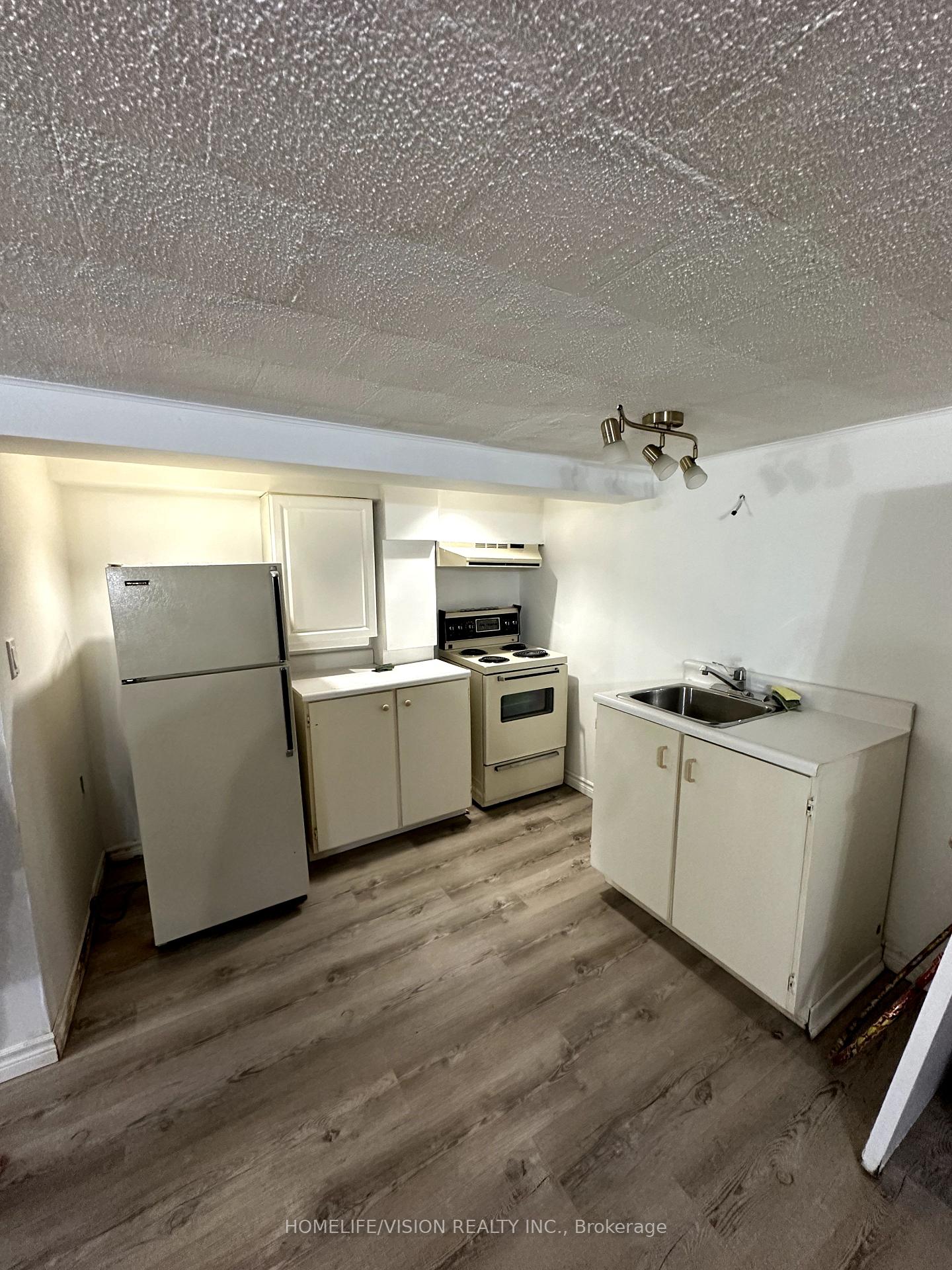 Photo 24 of 29 Glencrest Boulevard, Toronto, O'Connor-Parkview — HOMEH
