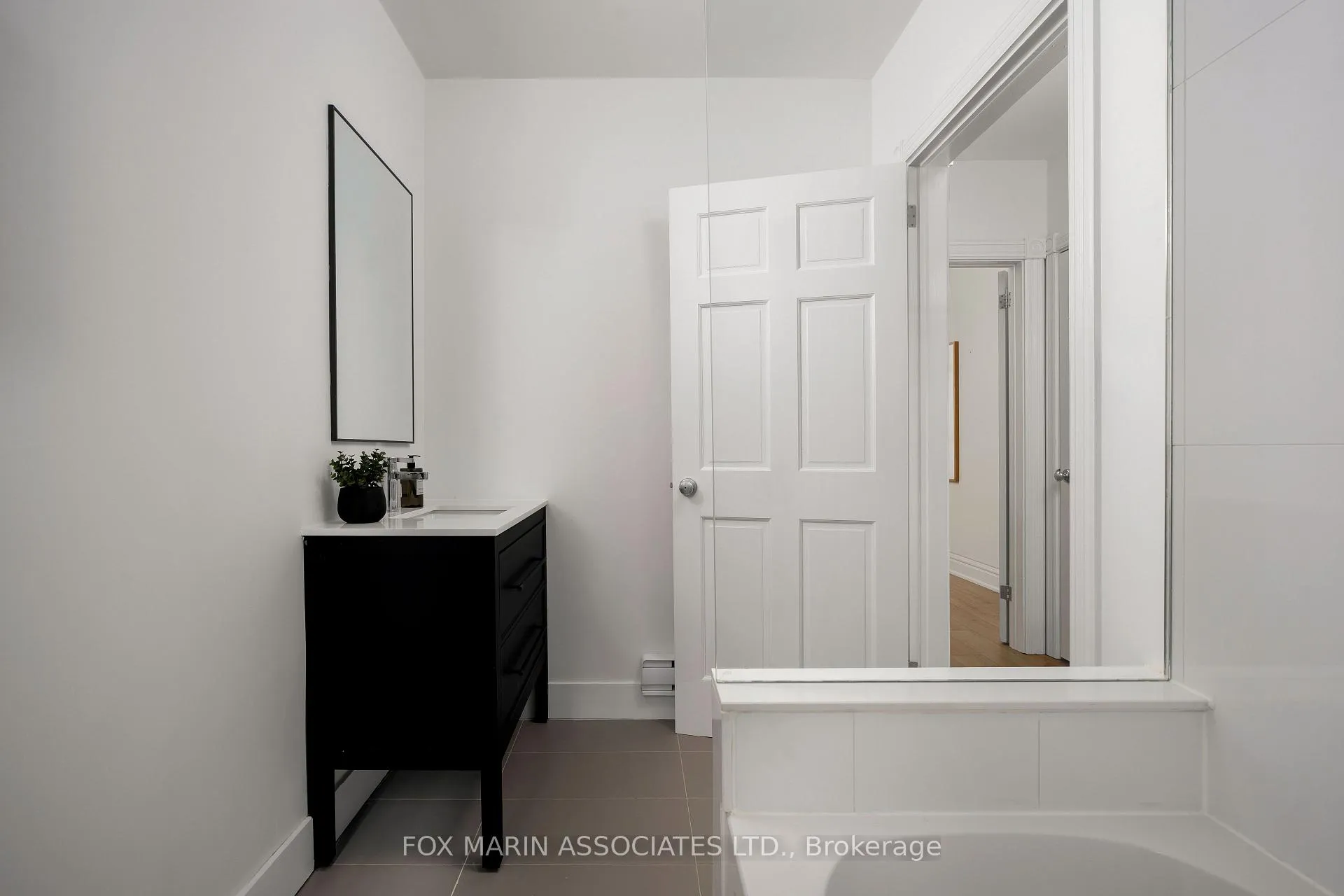 Photo 31 of 34 Lewis Street, Toronto, South Riverdale — HOMEH