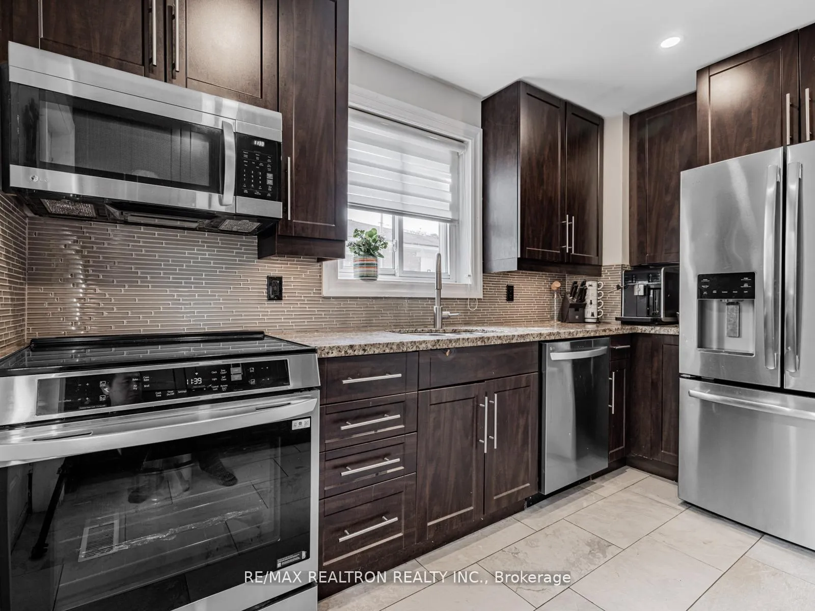 Photo 12 of 19 Davis Road, Aurora, Aurora Highlands — HOMEH