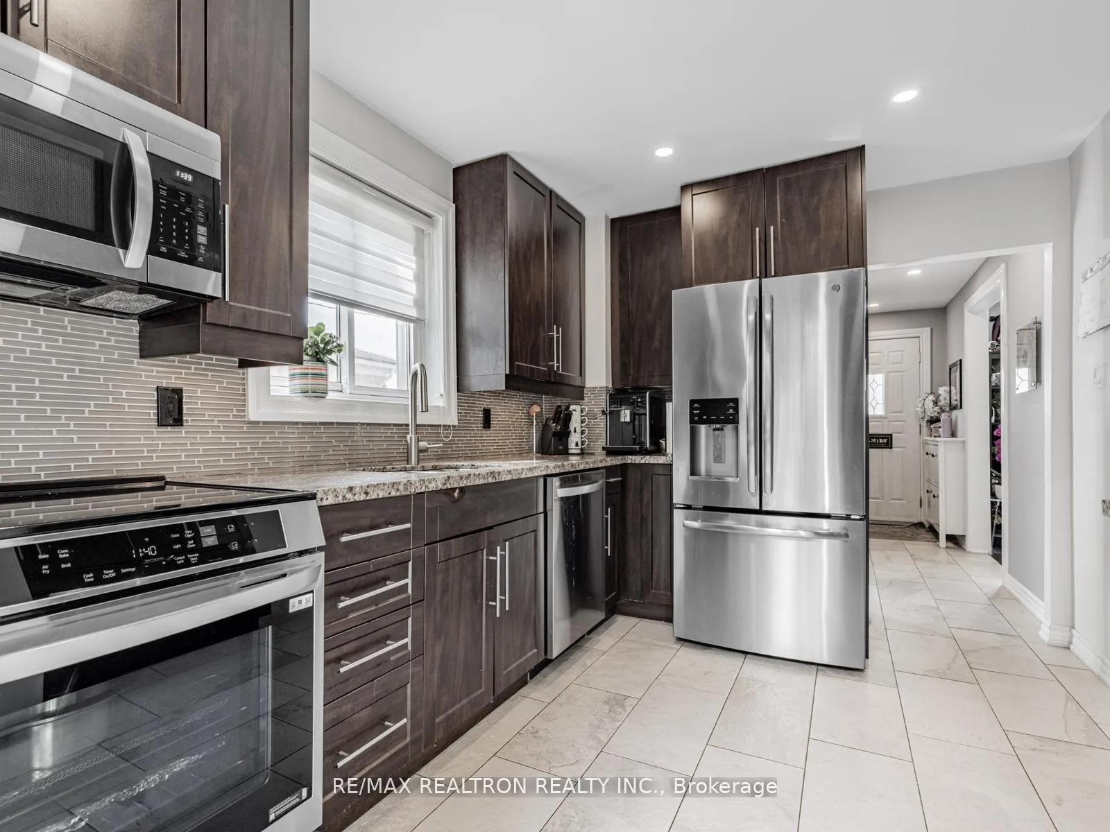 Photo 13 of 19 Davis Road, Aurora, Aurora Highlands — HOMEH