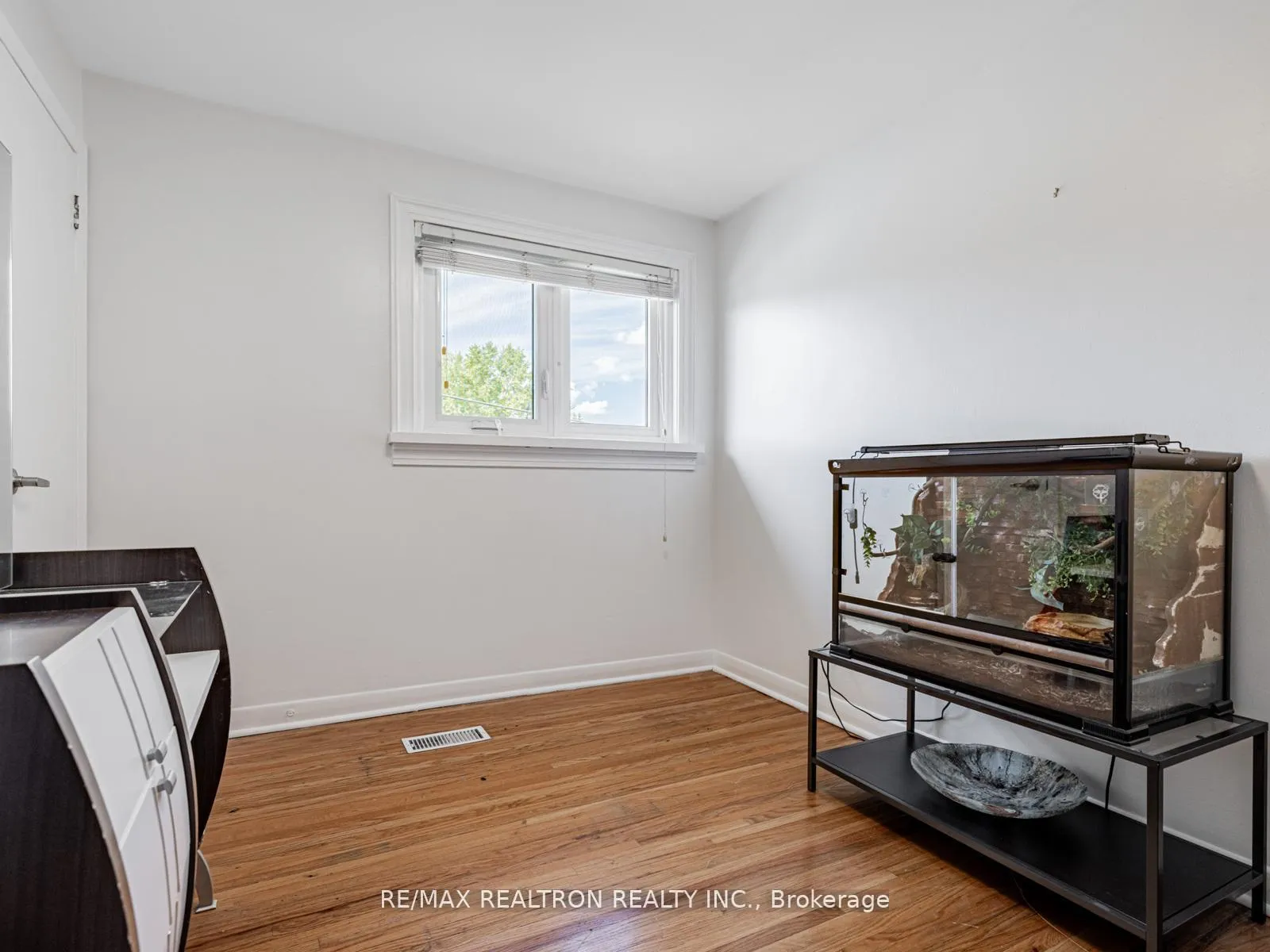 Photo 14 of 19 Davis Road, Aurora, Aurora Highlands — HOMEH