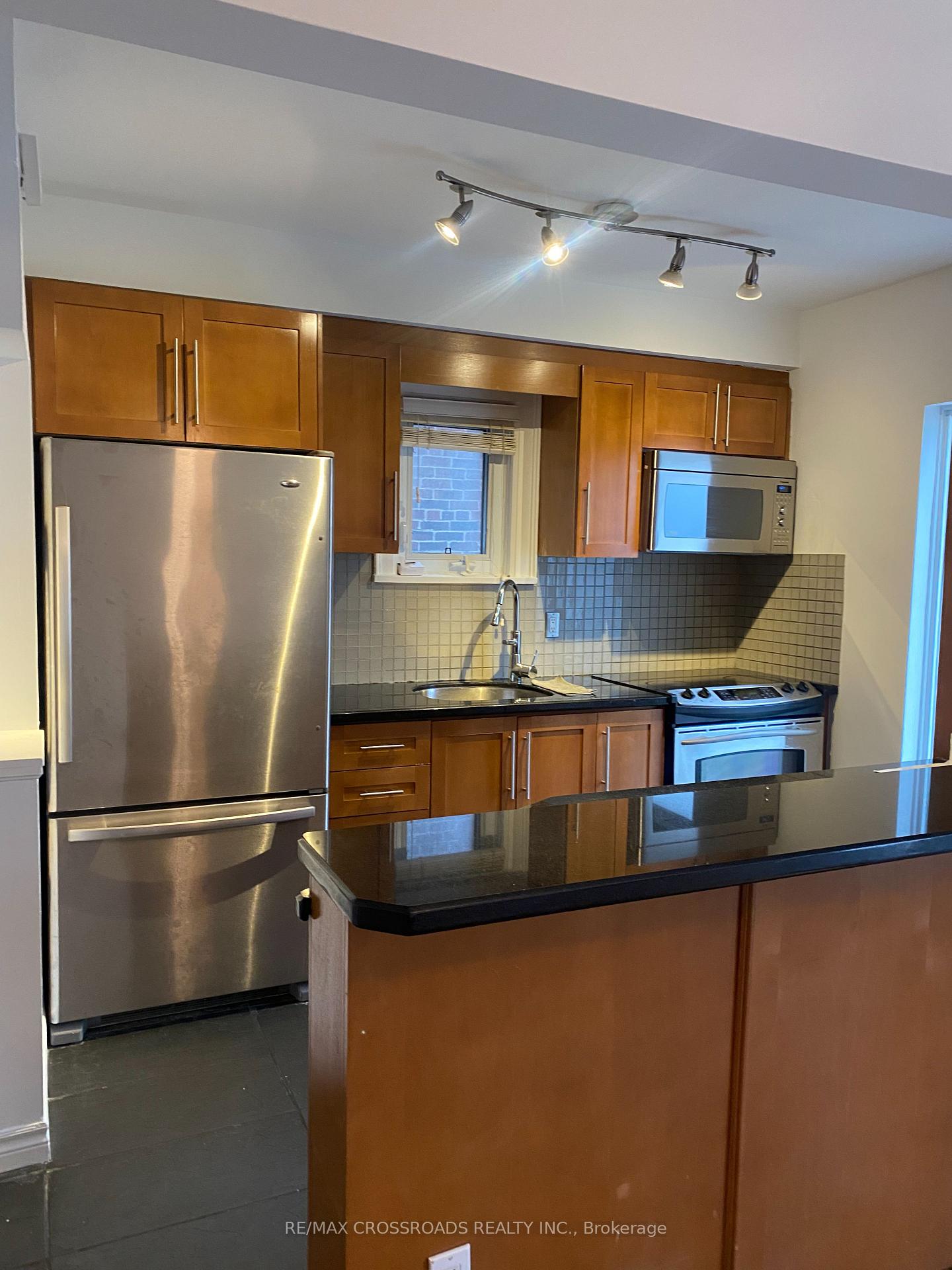 Photo 2 of 1076 Logan Avenue, Toronto, Broadview North — HOMEH