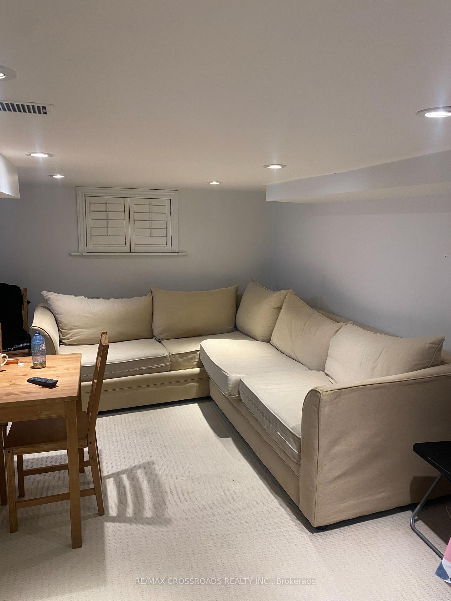 Photo 14 of 1076 Logan Avenue, Toronto, Broadview North — HOMEH