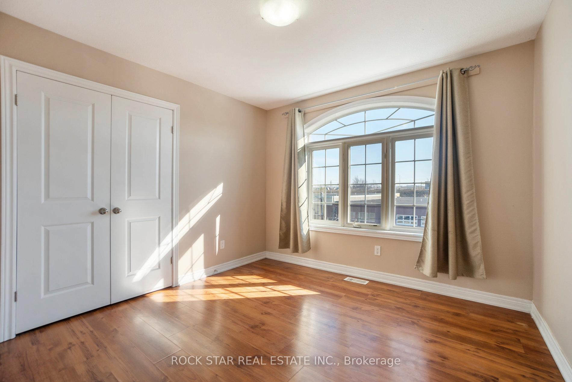 Photo 12 of 83 Wellington Street N, Thorold, Thorold Downtown — HOMEH