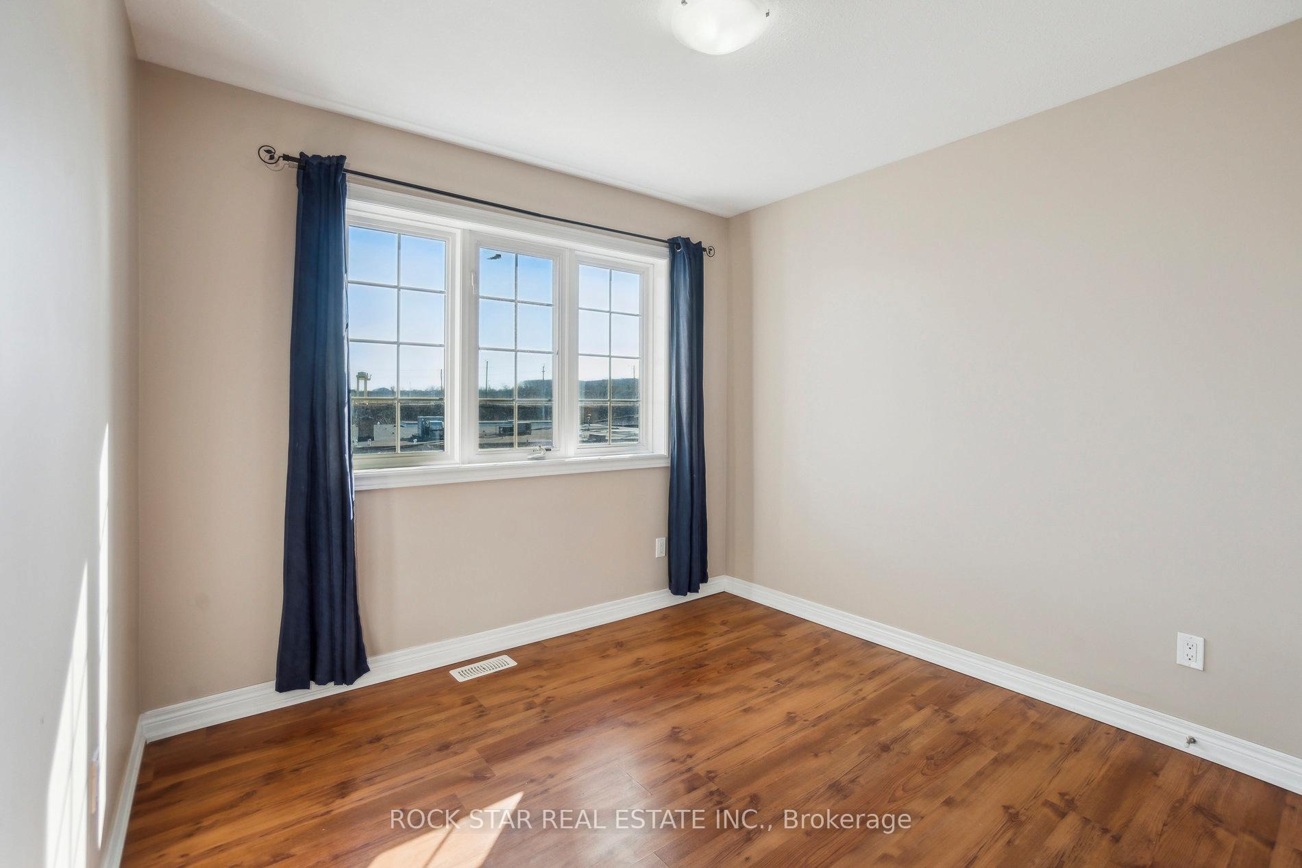 Photo 14 of 83 Wellington Street N, Thorold, Thorold Downtown — HOMEH