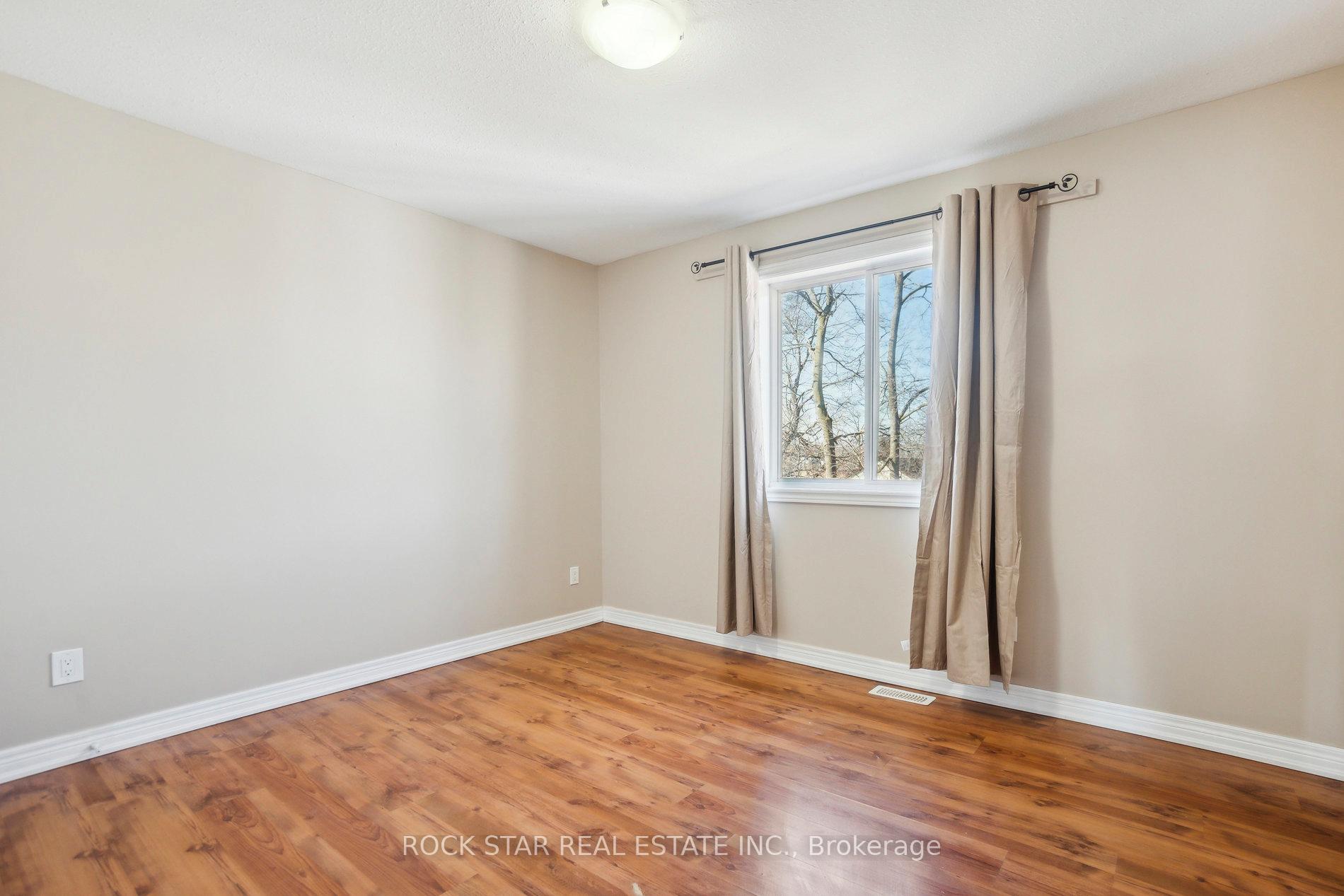 Photo 20 of 83 Wellington Street N, Thorold, Thorold Downtown — HOMEH