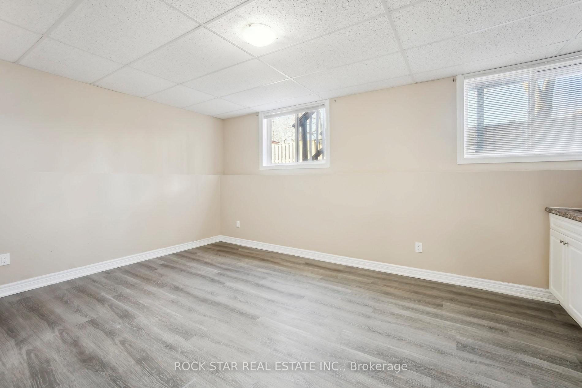 Photo 23 of 83 Wellington Street N, Thorold, Thorold Downtown — HOMEH