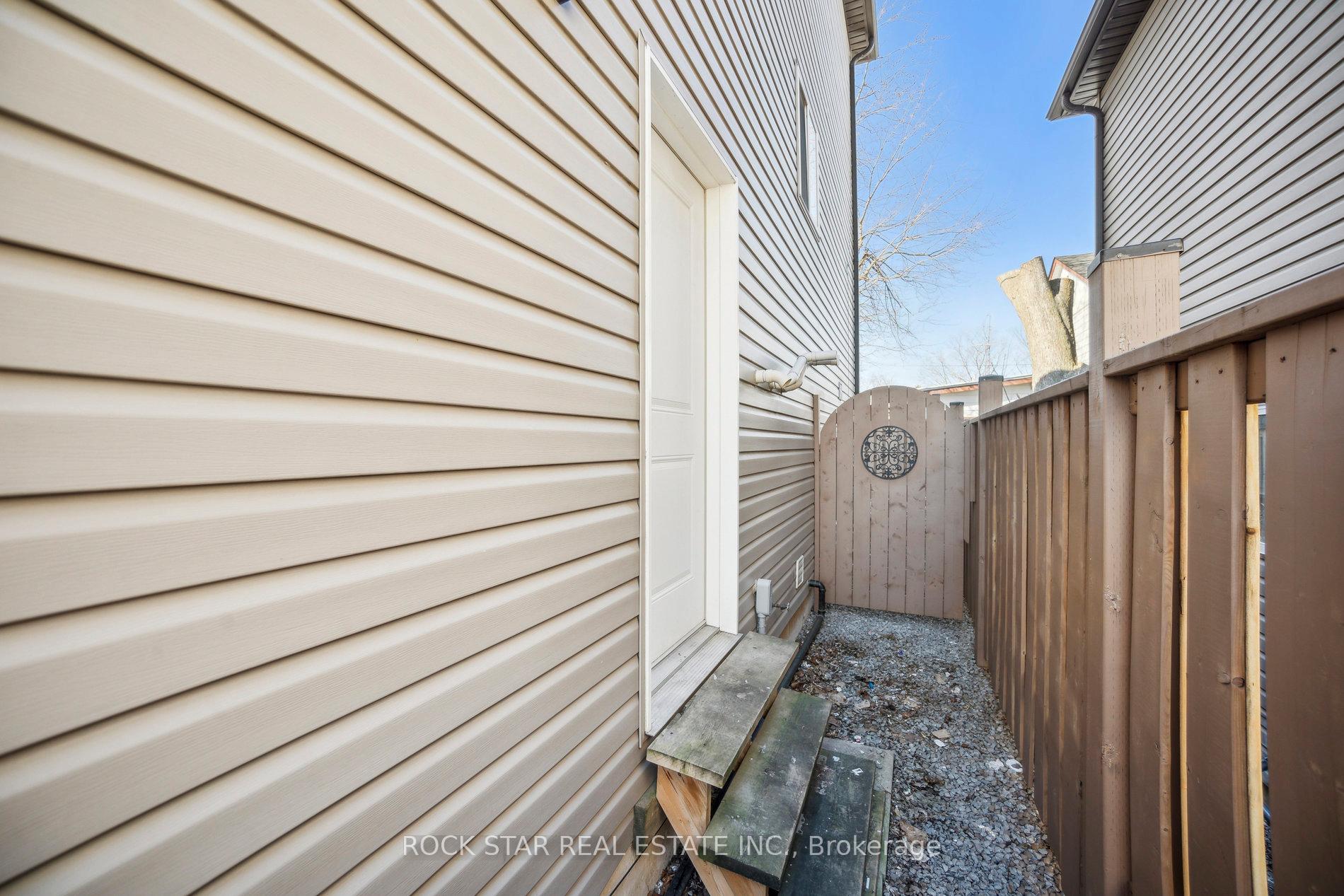 Photo 30 of 83 Wellington Street N, Thorold, Thorold Downtown — HOMEH