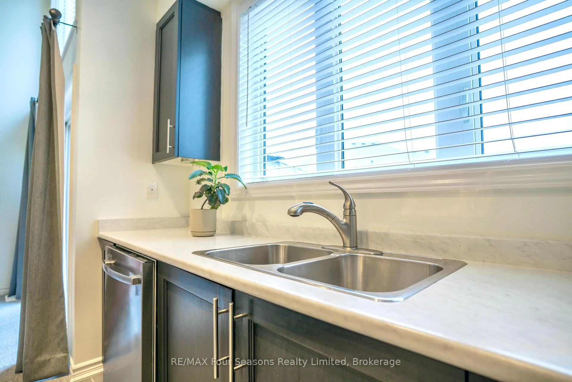 Photo 13 of 42 Lett Avenue, Collingwood — HOMEH