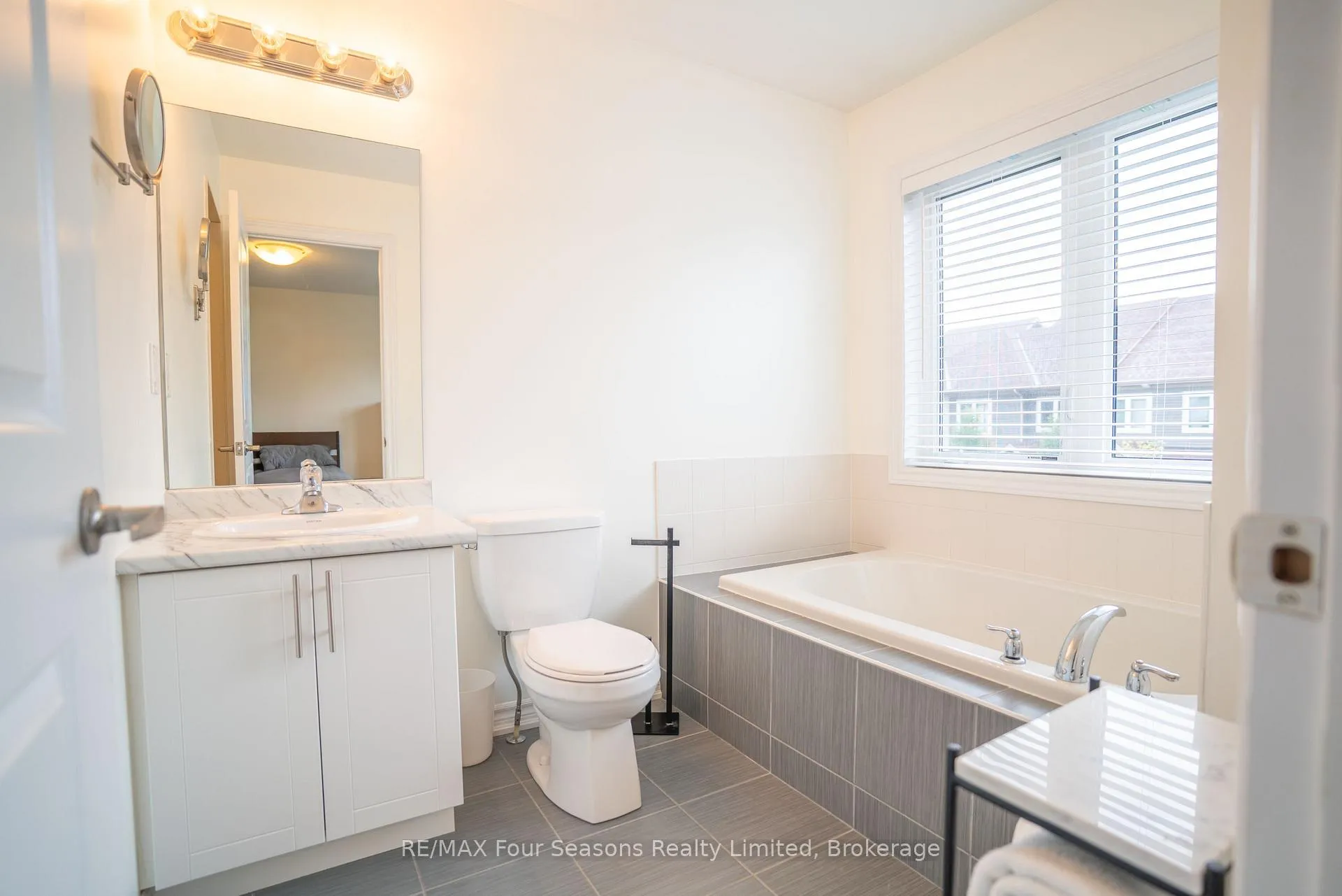 Photo 18 of 42 Lett Avenue, Collingwood — HOMEH