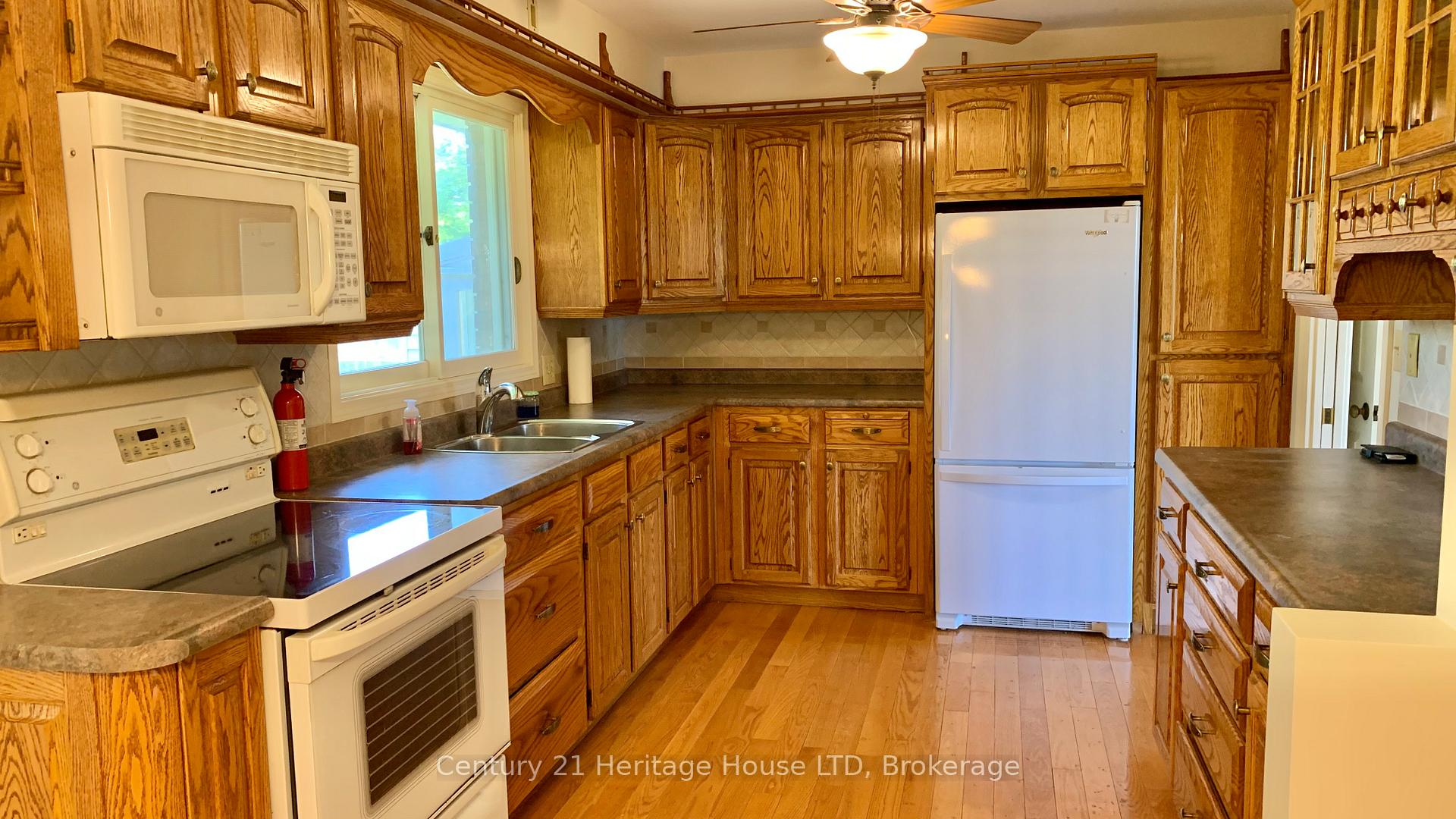 Photo 9 of 2764 Port Robinson Road, Thorold, Hurricane/Merrittville — HOMEH