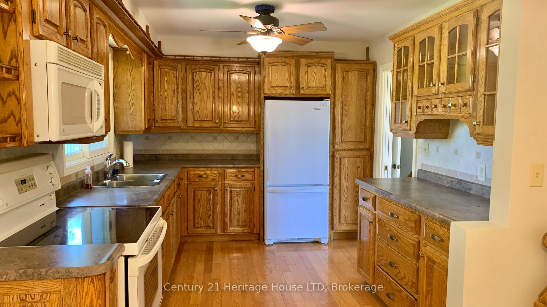Photo 11 of 2764 Port Robinson Road, Thorold, Hurricane/Merrittville — HOMEH