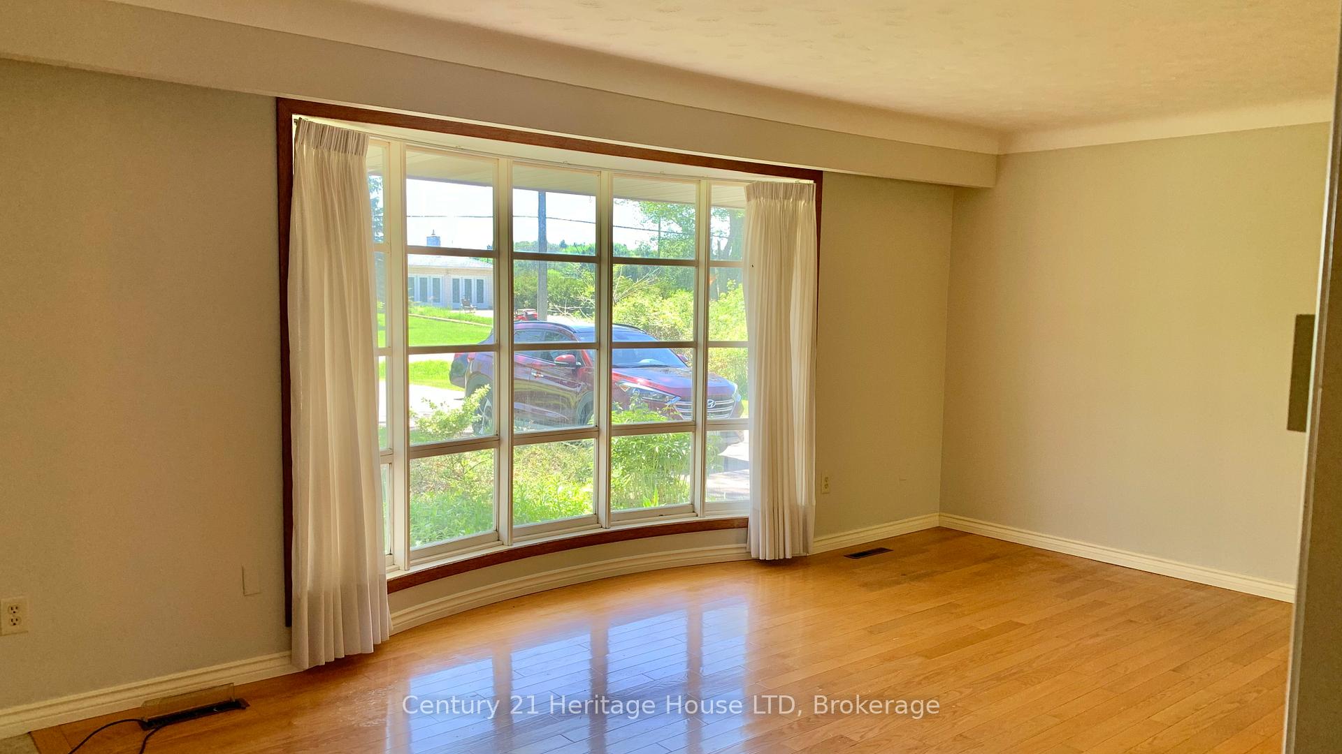 Photo 17 of 2764 Port Robinson Road, Thorold, Hurricane/Merrittville — HOMEH