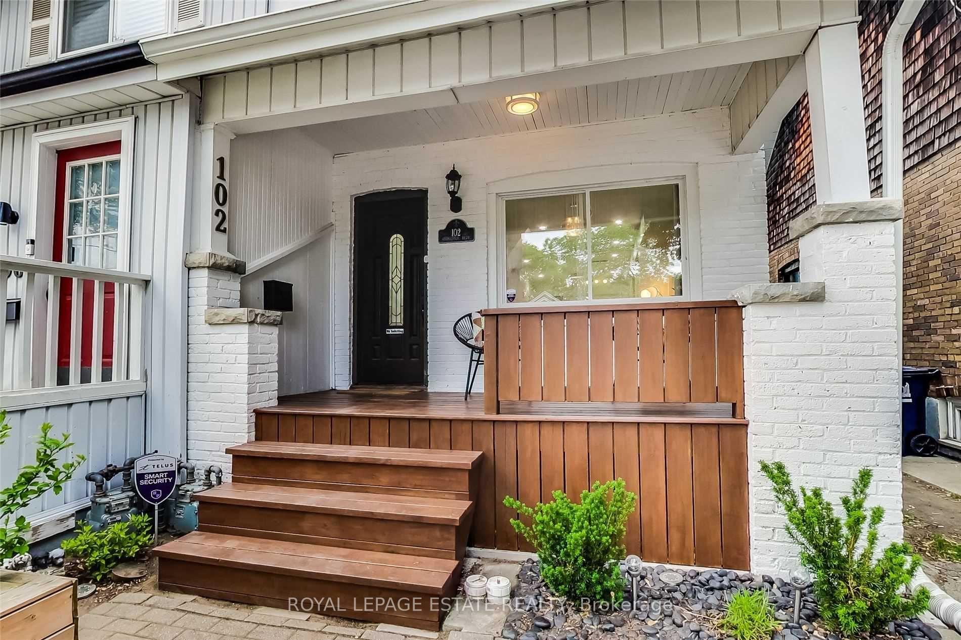 Photo 2 of 102 Springdale Boulevard, Toronto, Danforth Village-East York — HOMEH