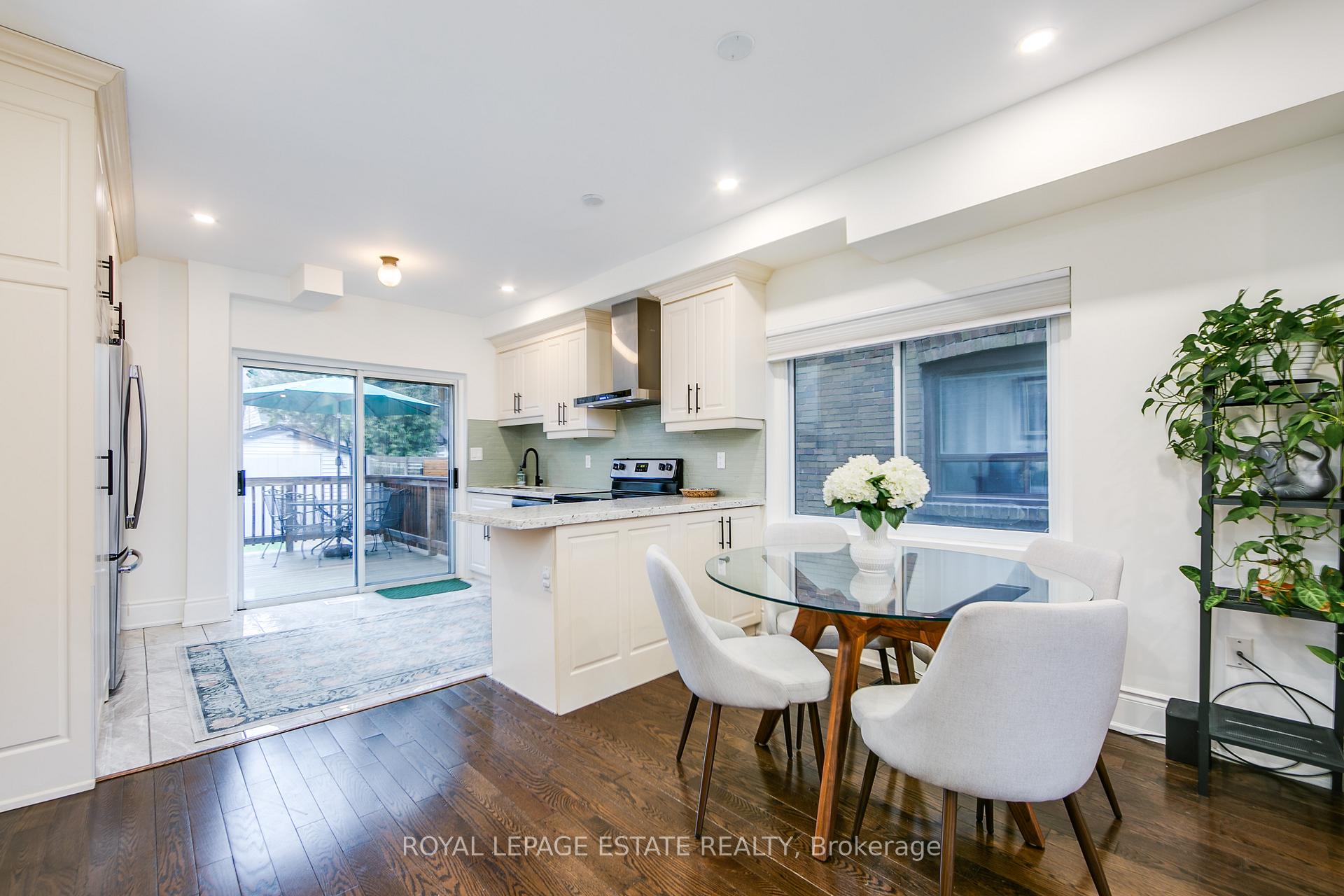 Photo 6 of 102 Springdale Boulevard, Toronto, Danforth Village-East York — HOMEH