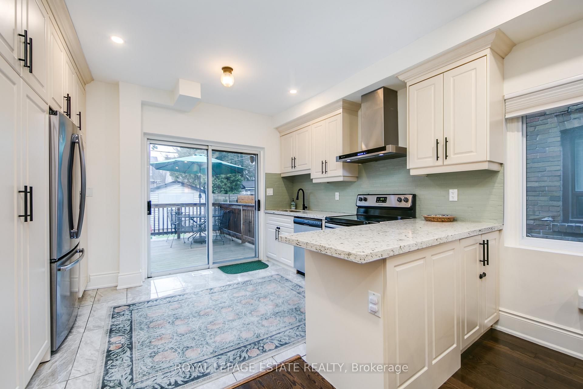 Photo 9 of 102 Springdale Boulevard, Toronto, Danforth Village-East York — HOMEH