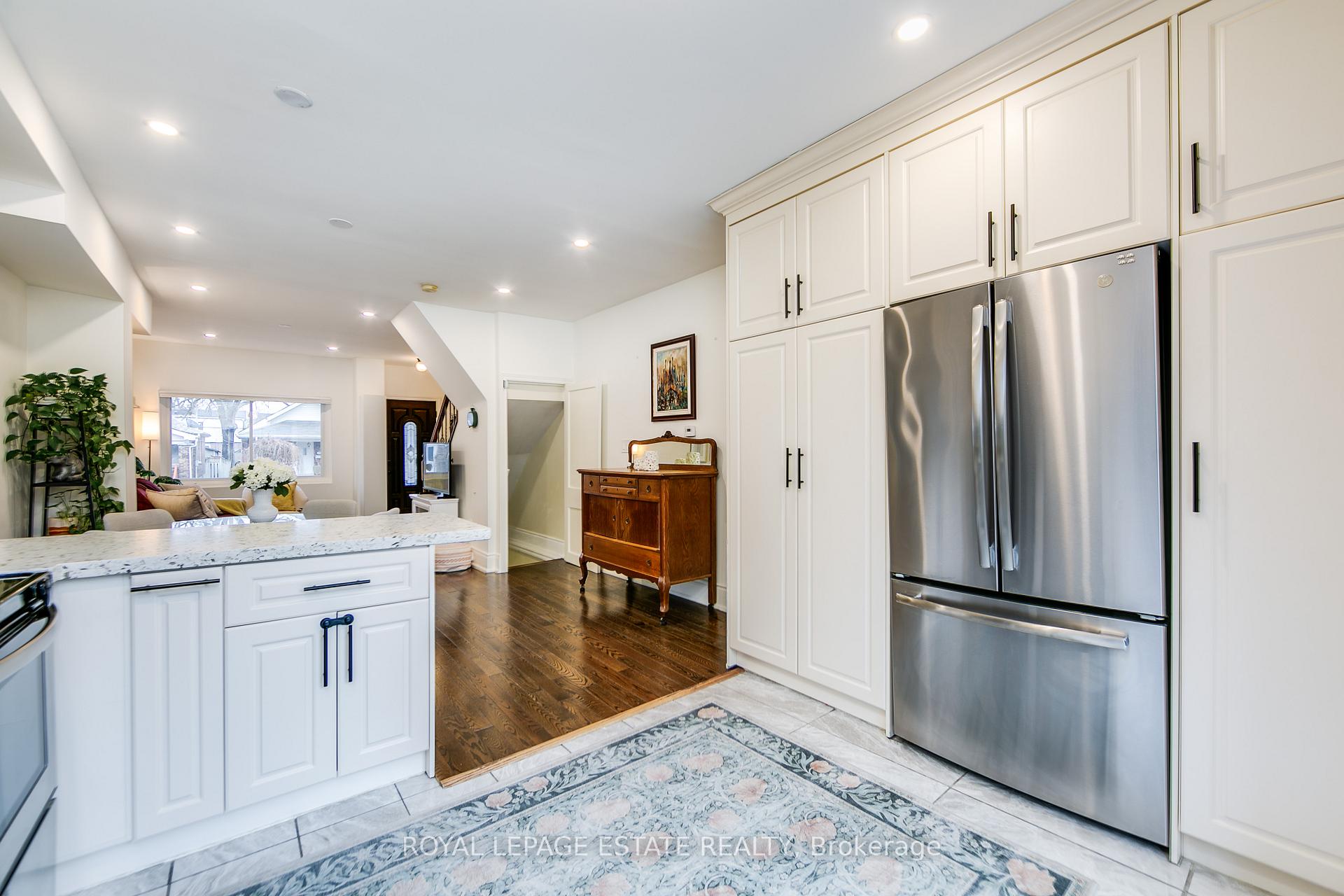 Photo 10 of 102 Springdale Boulevard, Toronto, Danforth Village-East York — HOMEH