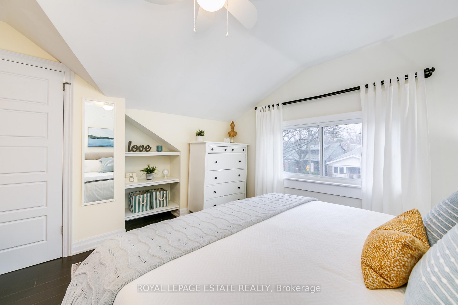 Photo 15 of 102 Springdale Boulevard, Toronto, Danforth Village-East York — HOMEH