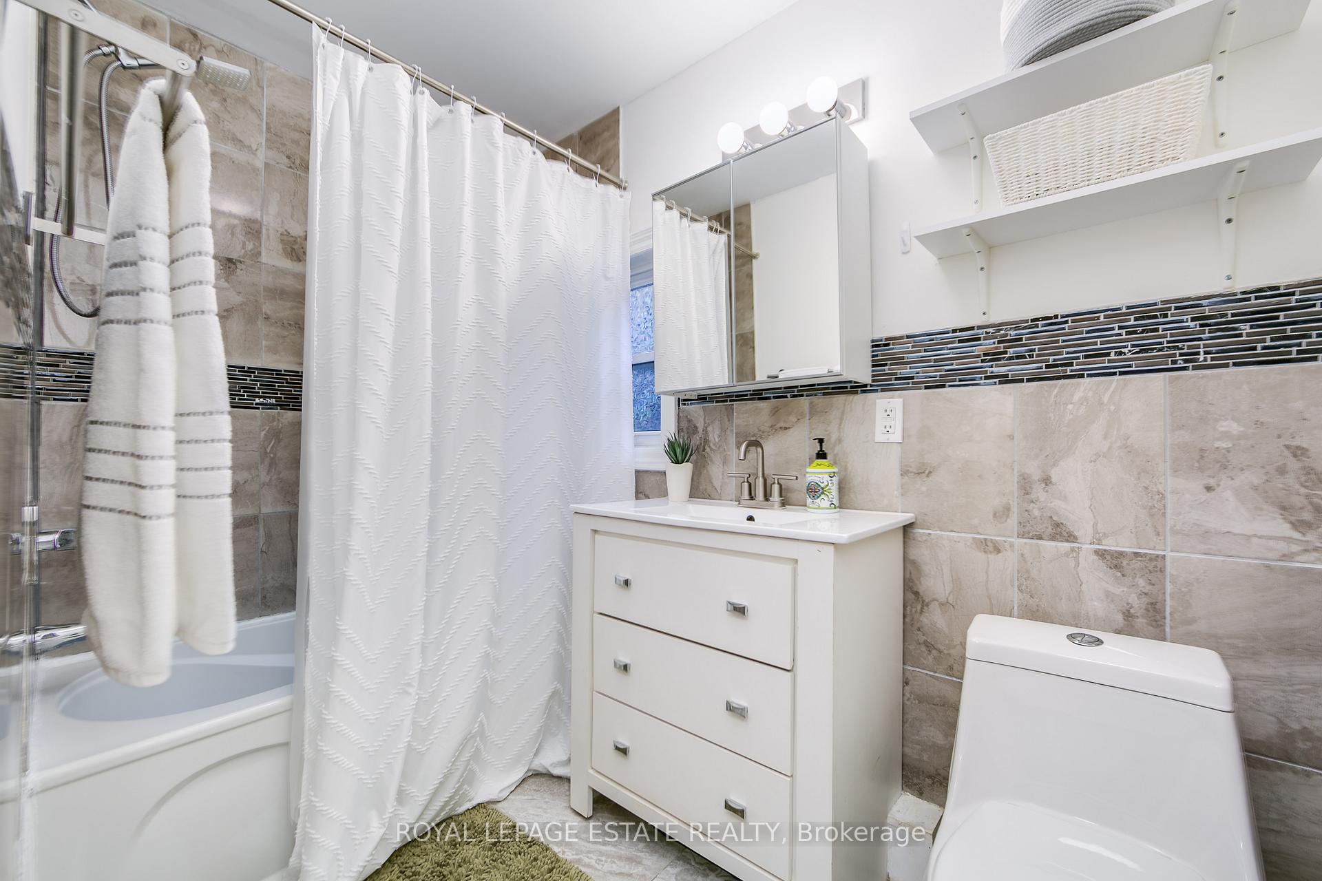 Photo 21 of 102 Springdale Boulevard, Toronto, Danforth Village-East York — HOMEH