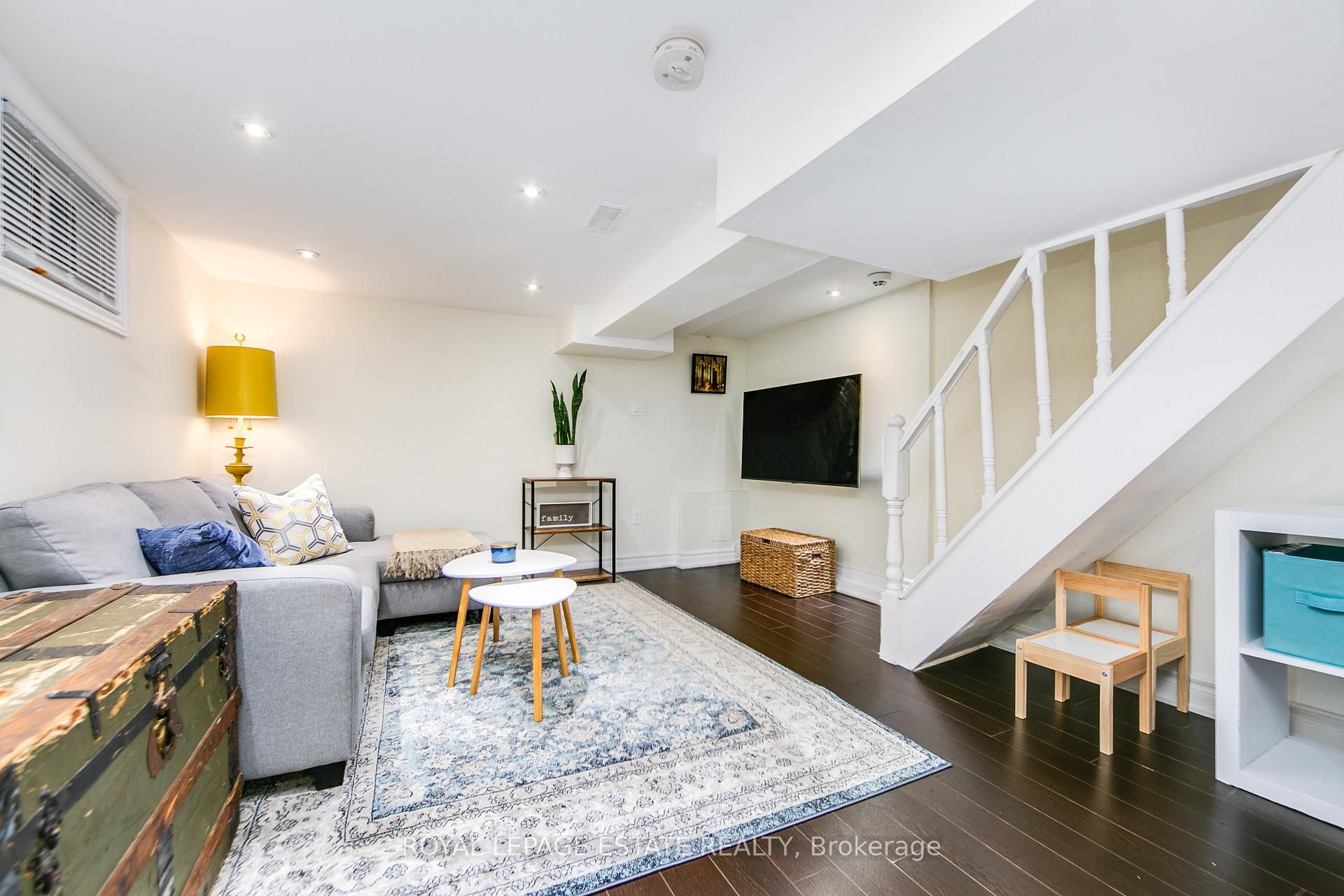 Photo 22 of 102 Springdale Boulevard, Toronto, Danforth Village-East York — HOMEH