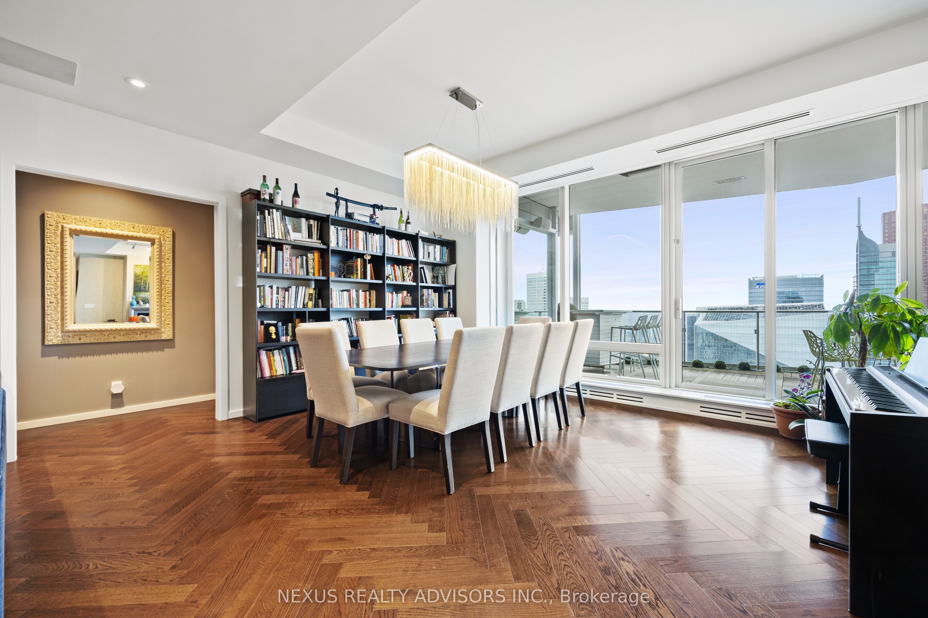Photo 48 of Unit 6005, 180 University Avenue, Toronto, University — HOMEH