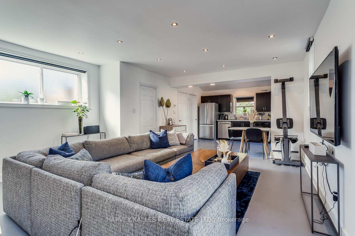 Photo 4 of Unit Coach, 42 Lakeview Avenue, Toronto, Trinity-Bellwoods — HOMEH