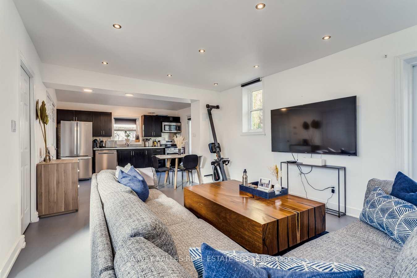 Photo 7 of Unit Coach, 42 Lakeview Avenue, Toronto, Trinity-Bellwoods — HOMEH