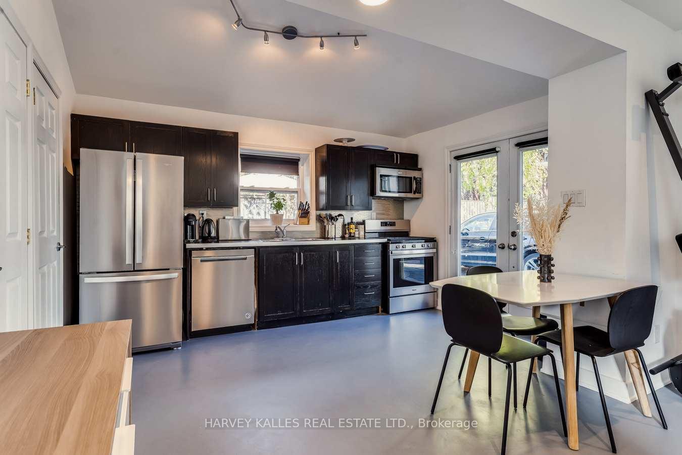 Photo 13 of Unit Coach, 42 Lakeview Avenue, Toronto, Trinity-Bellwoods — HOMEH