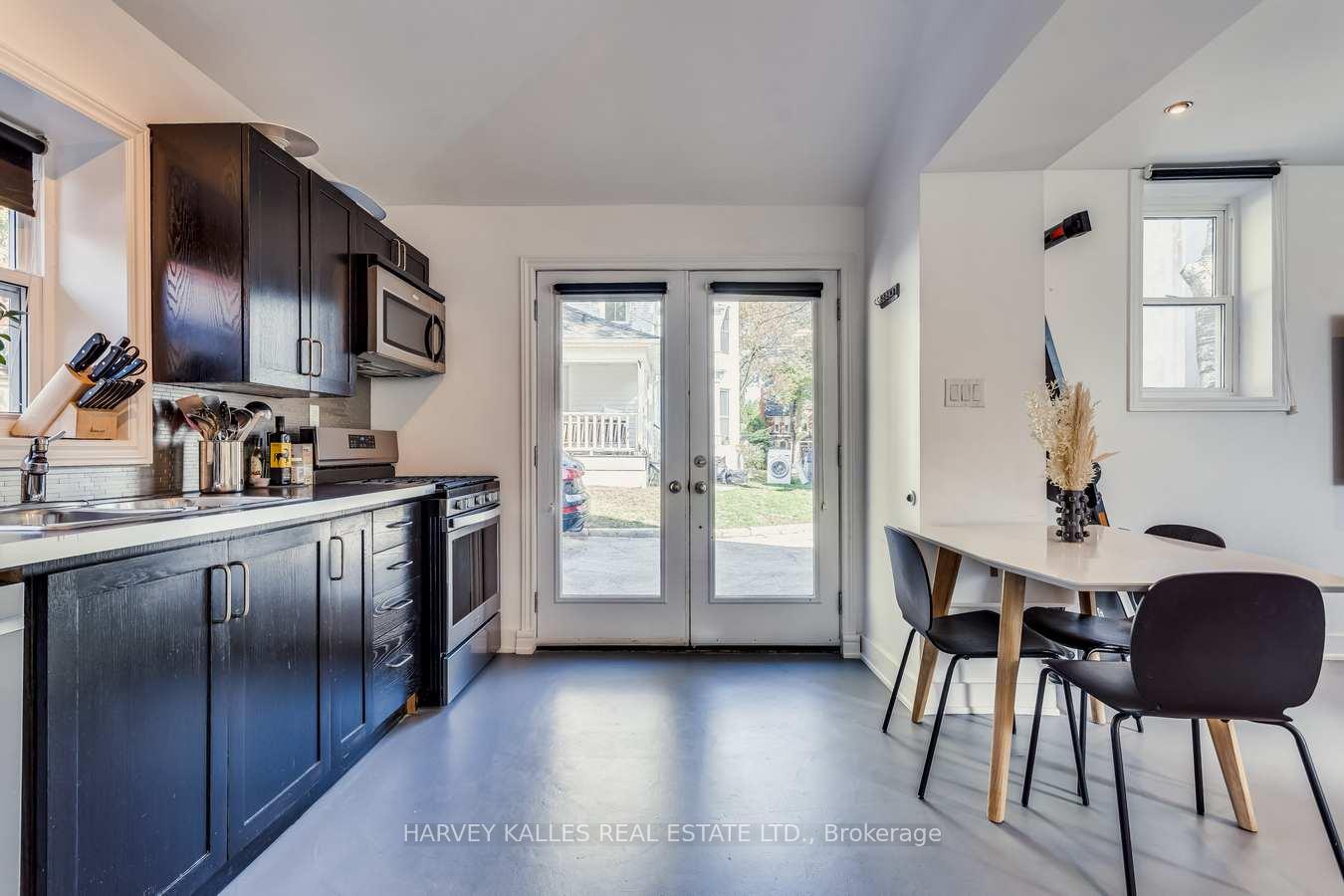 Photo 16 of Unit Coach, 42 Lakeview Avenue, Toronto, Trinity-Bellwoods — HOMEH