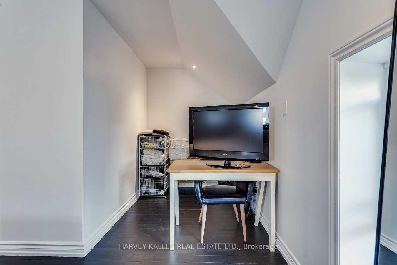Photo 24 of Unit Coach, 42 Lakeview Avenue, Toronto, Trinity-Bellwoods — HOMEH