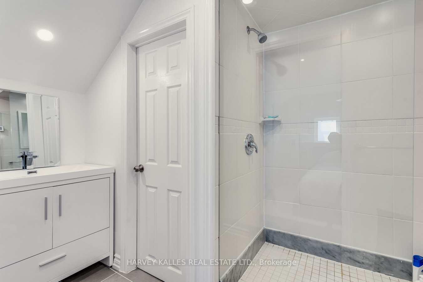 Photo 25 of Unit Coach, 42 Lakeview Avenue, Toronto, Trinity-Bellwoods — HOMEH