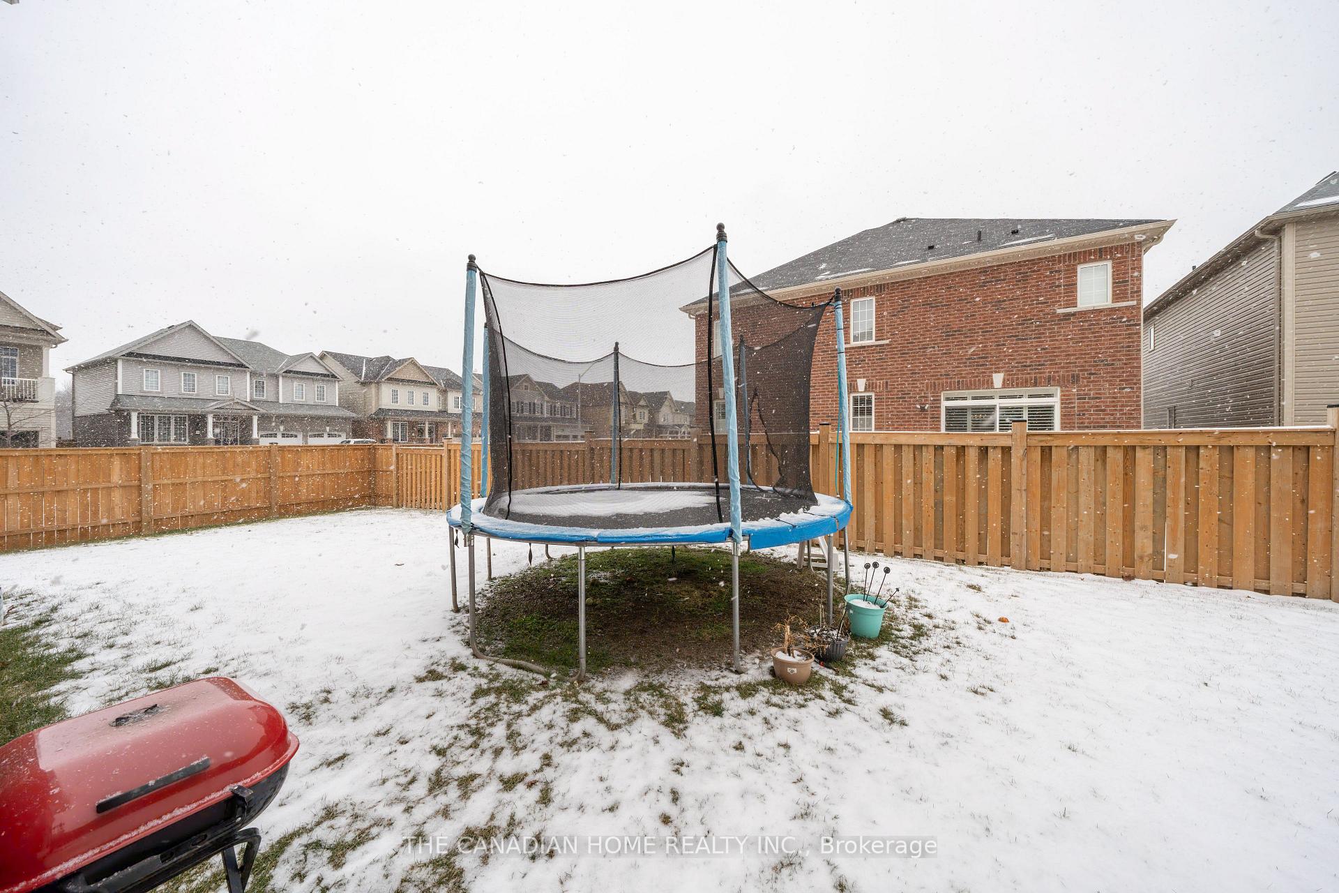 Photo 10 of 2 Sara Drive, Thorold, Hurricane/Merrittville — HOMEH