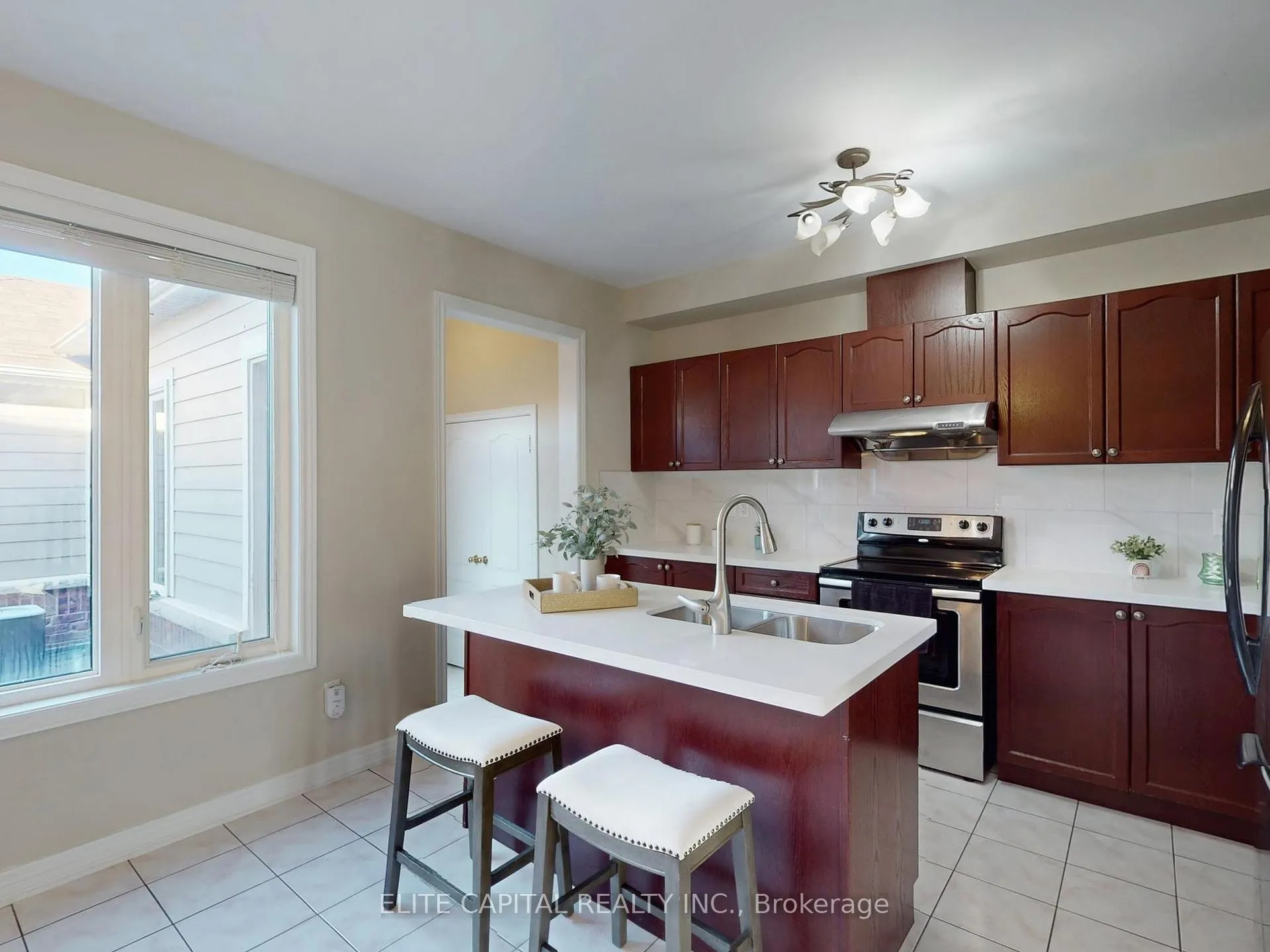 Photo 9 of 28 Ivory Silk Drive, Markham, Cathedraltown — HOMEH