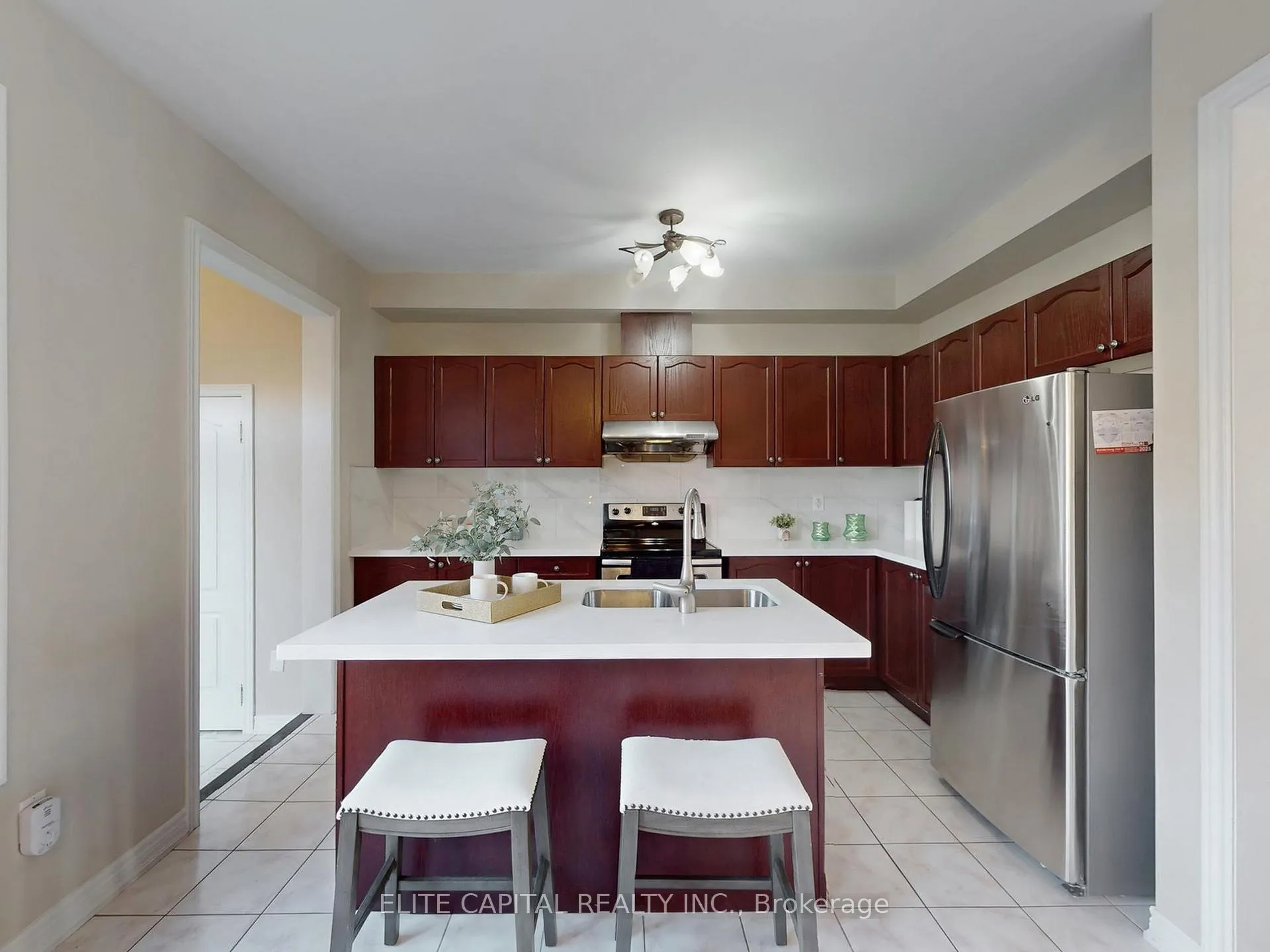 Photo 10 of 28 Ivory Silk Drive, Markham, Cathedraltown — HOMEH