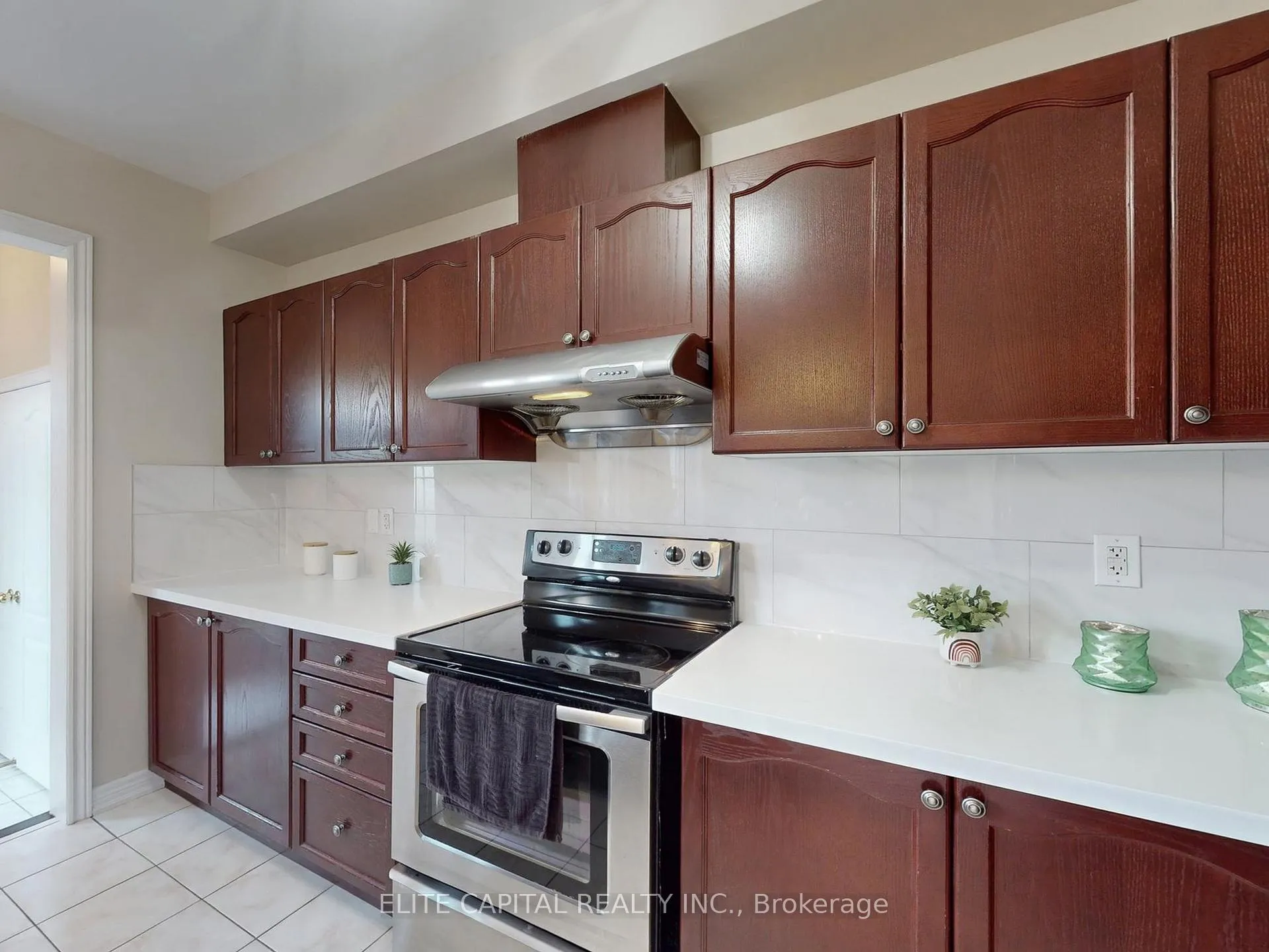 Photo 13 of 28 Ivory Silk Drive, Markham, Cathedraltown — HOMEH