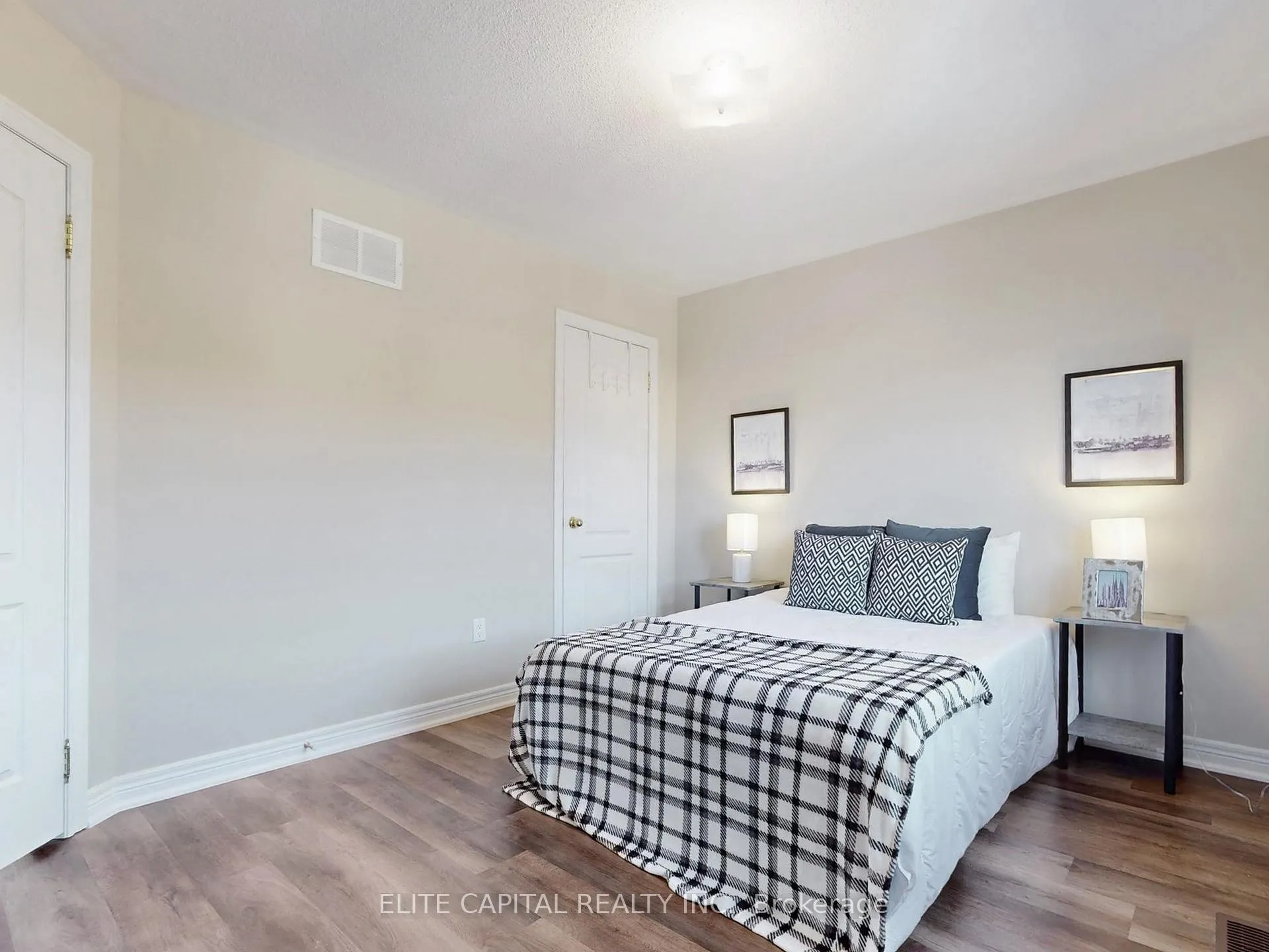 Photo 33 of 28 Ivory Silk Drive, Markham, Cathedraltown — HOMEH