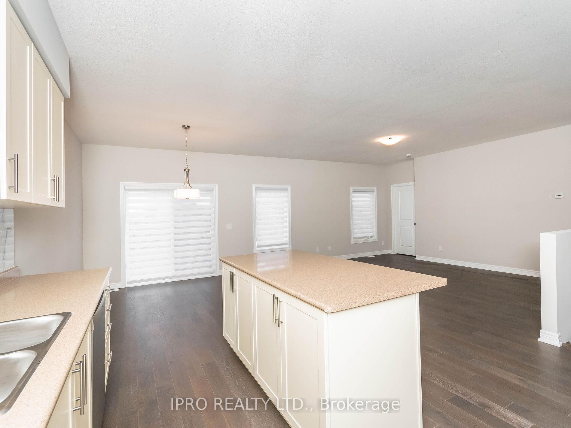 Photo 13 of 29 Barker Parkway, Thorold, Rolling Meadows — HOMEH