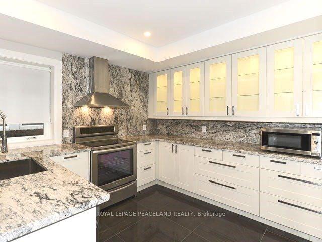 Photo 8 of Unit Upper L, 476 Oriole Parkway, Toronto, Yonge-Eglinton — HOMEH