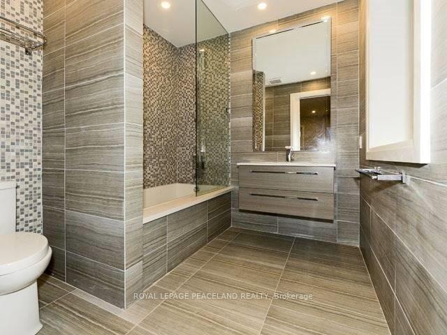 Photo 10 of Unit Upper L, 476 Oriole Parkway, Toronto, Yonge-Eglinton — HOMEH