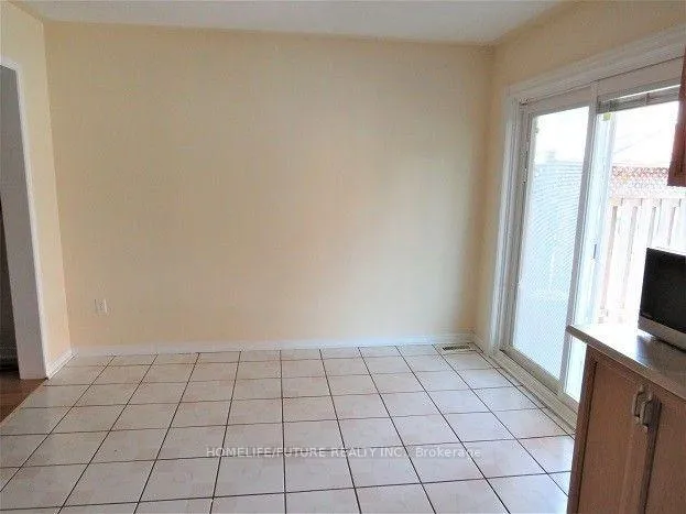 Photo 5 of 105 Kruger Road, Markham, Middlefield — HOMEH