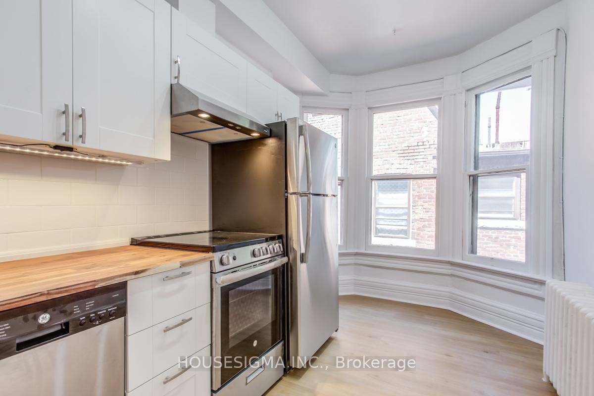 Photo 3 of Unit 2, 663 Huron Street, Toronto, The Annex — HOMEH
