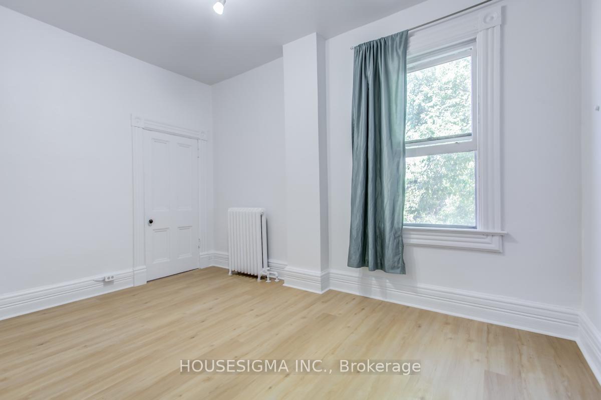 Photo 7 of Unit 2, 663 Huron Street, Toronto, The Annex — HOMEH