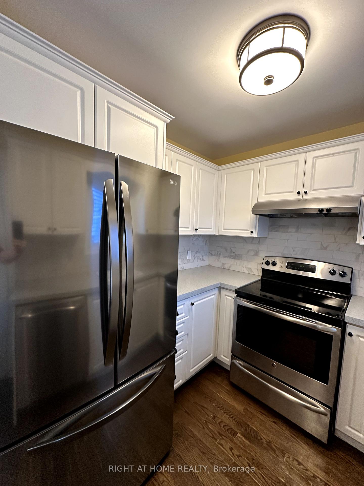 Photo 4 of 35E Spruce Street, Toronto, Cabbagetown-South St. James Town — HOMEH