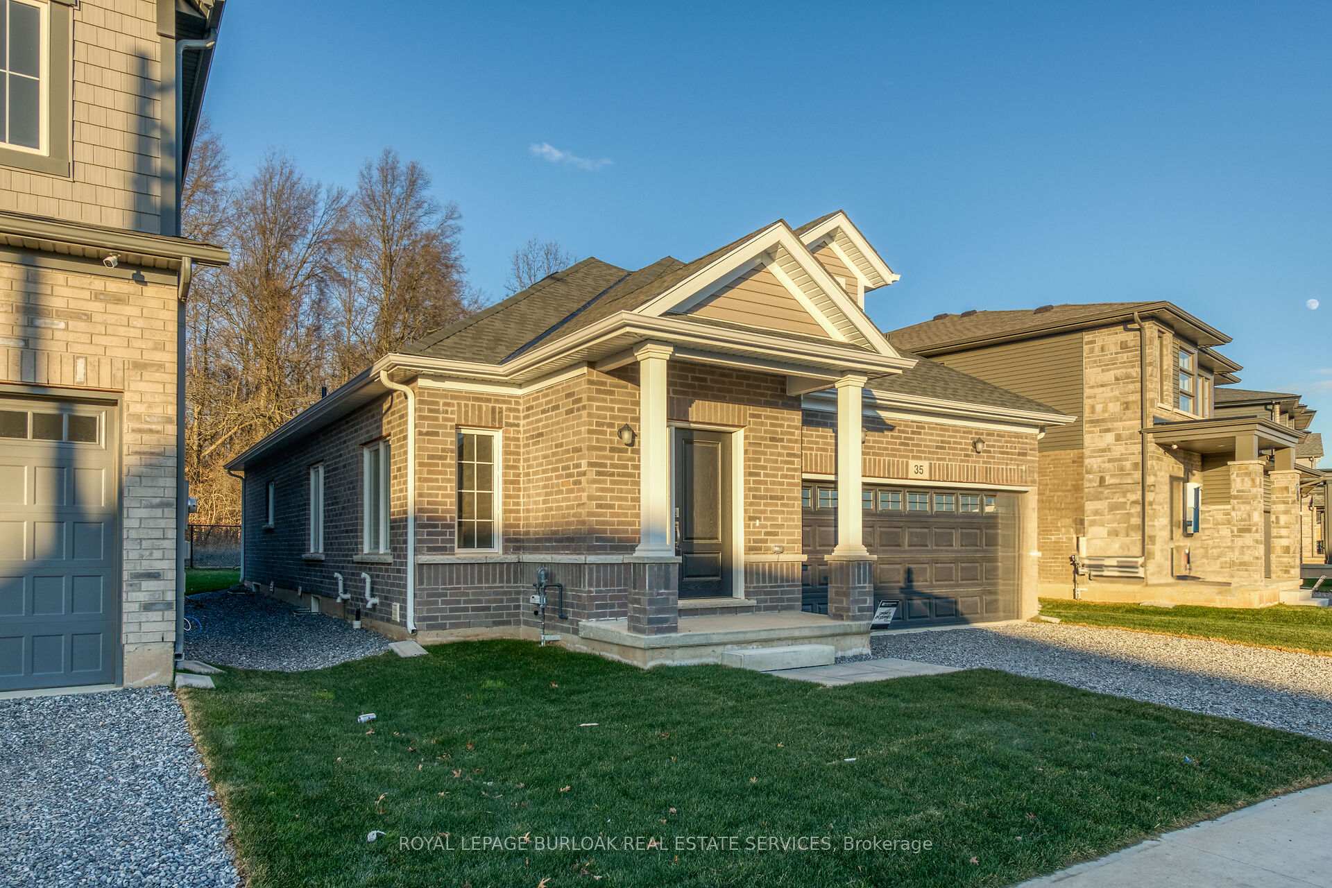 Photo 2 of 35 Willson Drive, Thorold, Hurricane/Merrittville — HOMEH