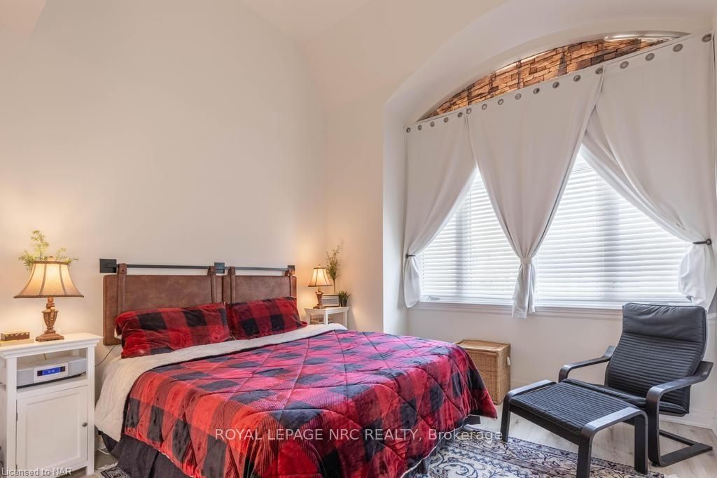 Photo 16 of 60 Burnaby Boulevard, Toronto, Lawrence Park South — HOMEH