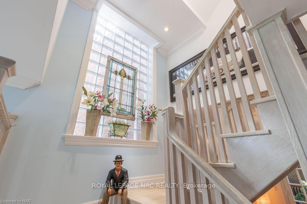 Photo 14 of 60 Burnaby Boulevard, Toronto, Lawrence Park South — HOMEH