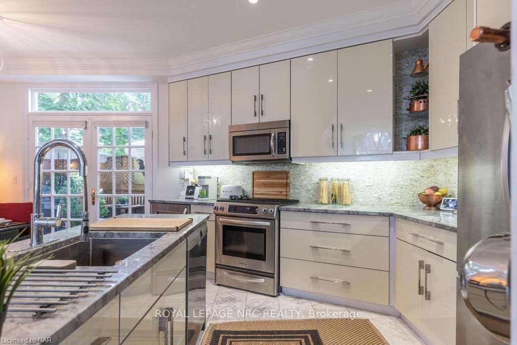 Photo 7 of 60 Burnaby Boulevard, Toronto, Lawrence Park South — HOMEH