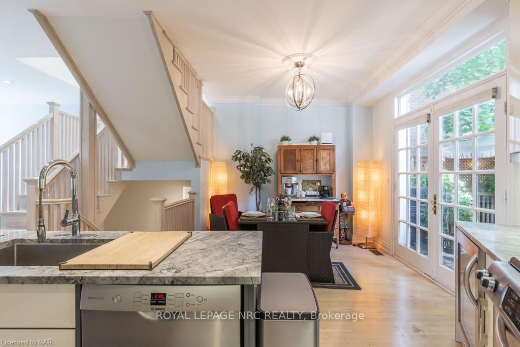 Photo 10 of 60 Burnaby Boulevard, Toronto, Lawrence Park South — HOMEH