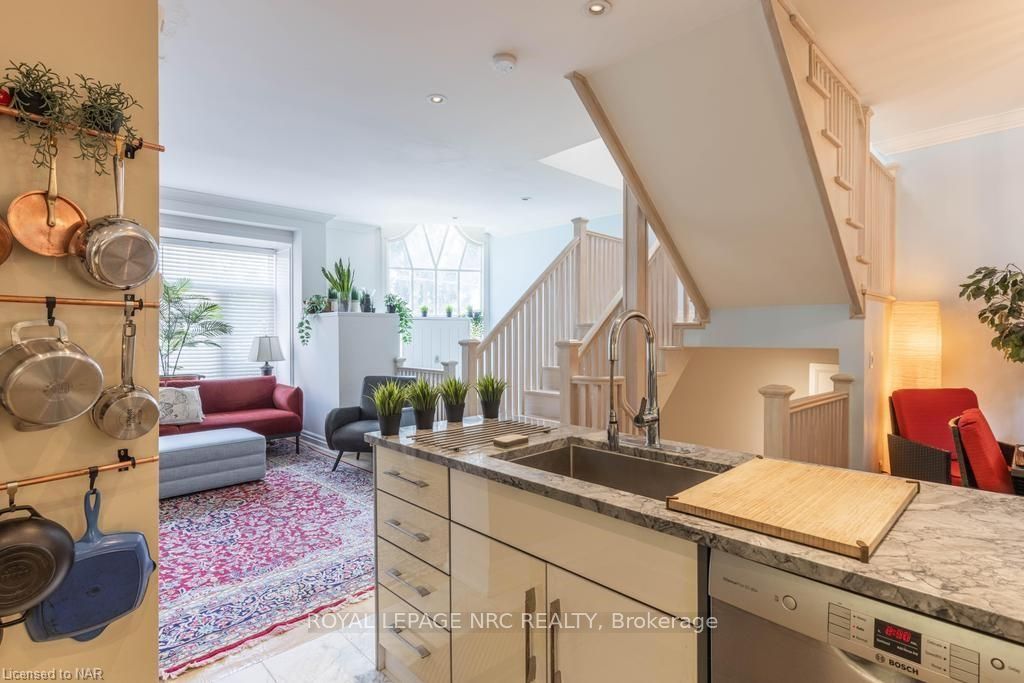 Photo 8 of 60 Burnaby Boulevard, Toronto, Lawrence Park South — HOMEH