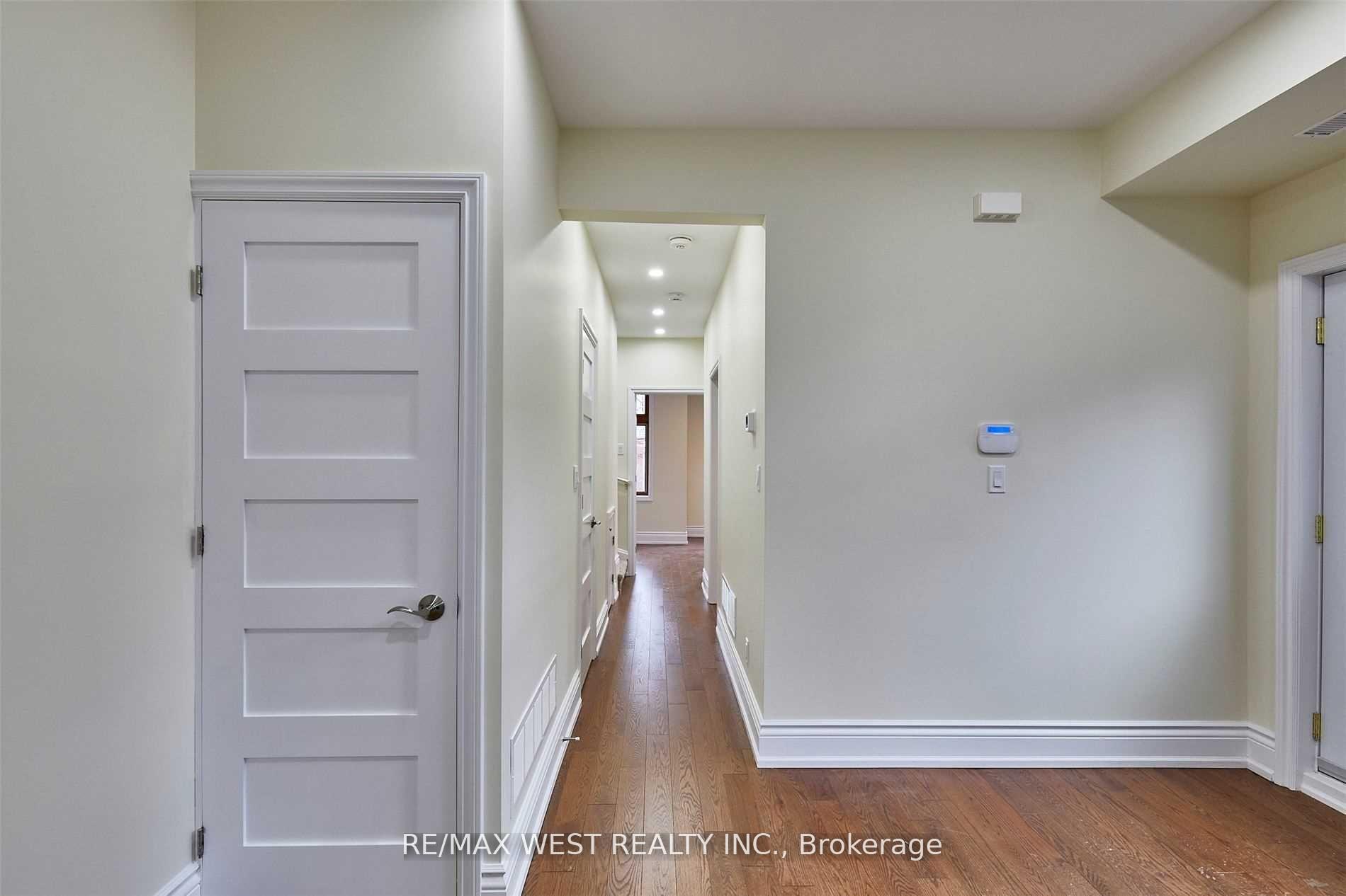 Photo 2 of Unit Upper, 28 Dupont Street, Toronto, The Annex — HOMEH